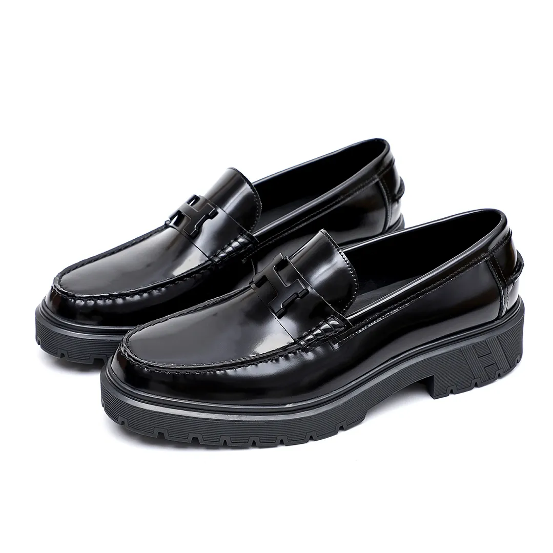 Men's shoes 💰700 💐[HERMES] popular men's shoes counter original items! The world's top brands...Luxury quality...//Fashion and high-end footwear 👍💪🏻...give you a low-key luxury comfort experience👍. The upper is made of pure Italian imported original open-edge beaded cowhide. Sweat-absorbent cowhide leather lining. Comfortable and breathable. The original rubber-plastic flower foam light outsole is high-end and classy. Luxurious and noble!! .. OEM factory shipment [Hug] stall.. Original plate. Welcome to taste..39-45 (38.45.46🉑️Customized)